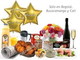 Este es el regalo para la "Estrella de Rock" en tu vida esa persona súper especial que quieres homenajear con toda ¡Envía este espectacular Desayuno de Lujo! Porque todos merecemos desayunar una vez año como una Estrella. Disponible únicamente en Bogotá.